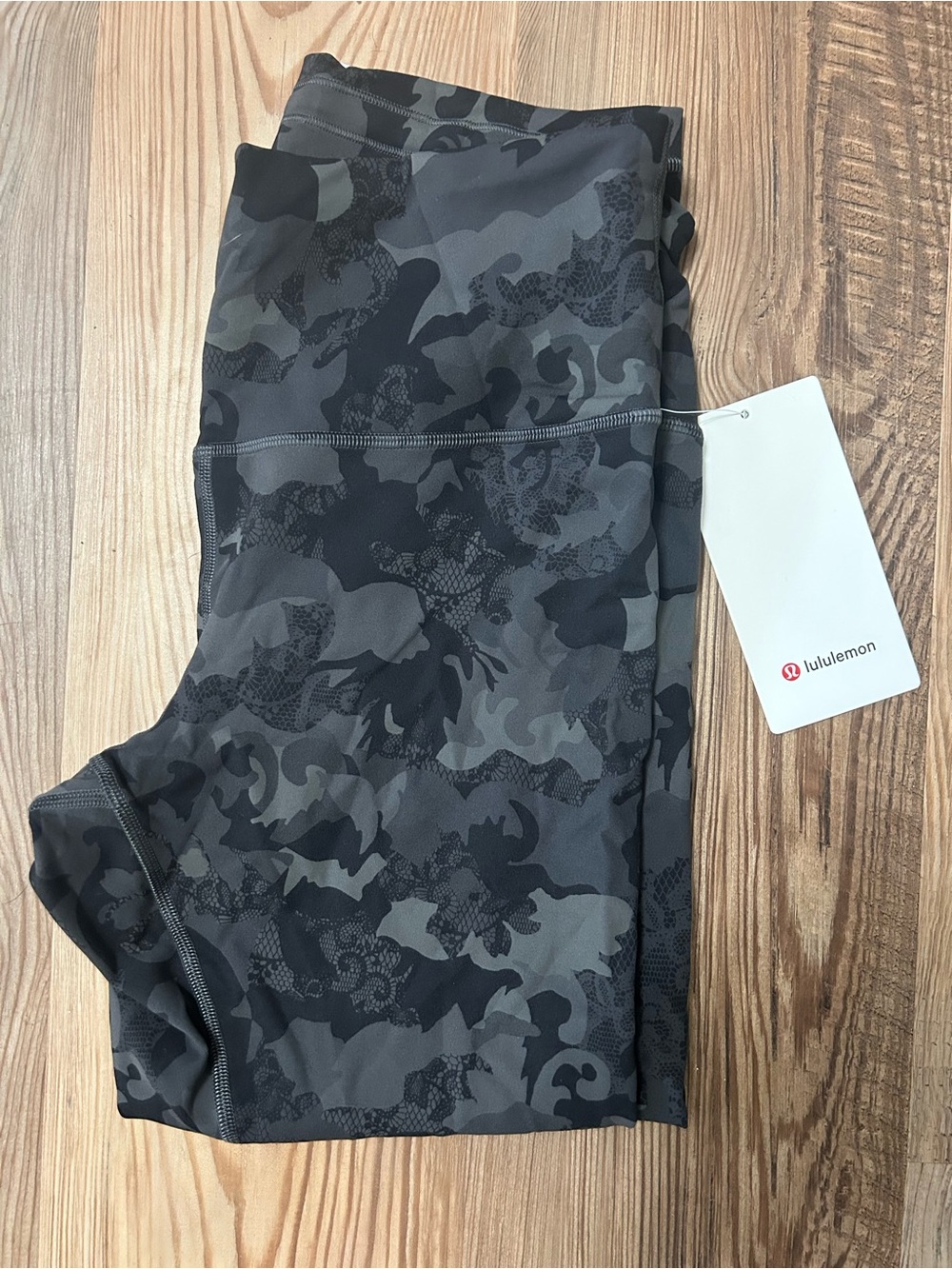 Lululemon Wunder Train HR Crop 23”Black Gray lace Camo Leggings